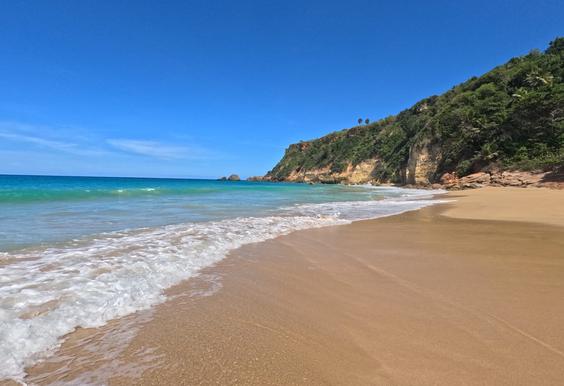 Borinquen Beach