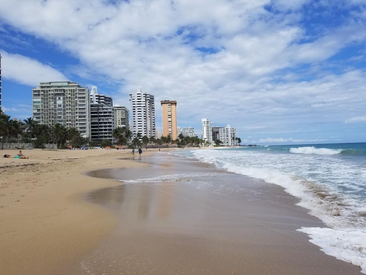 Isla Verde – Alambique beach in Carolina, Puerto Rico - Scenic, Swimming