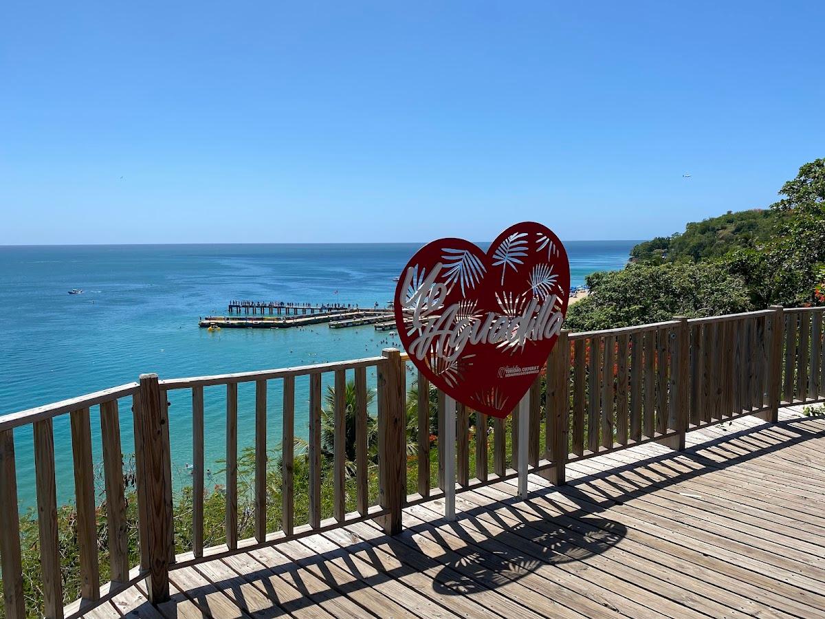 Wilderness beach in Aguadilla, Puerto Rico - Diving, Secluded