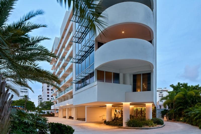 Stay Longer and Save up to 30% - Up to 30% off hotel deal in Isla Verde, San Juan, Puerto Rico