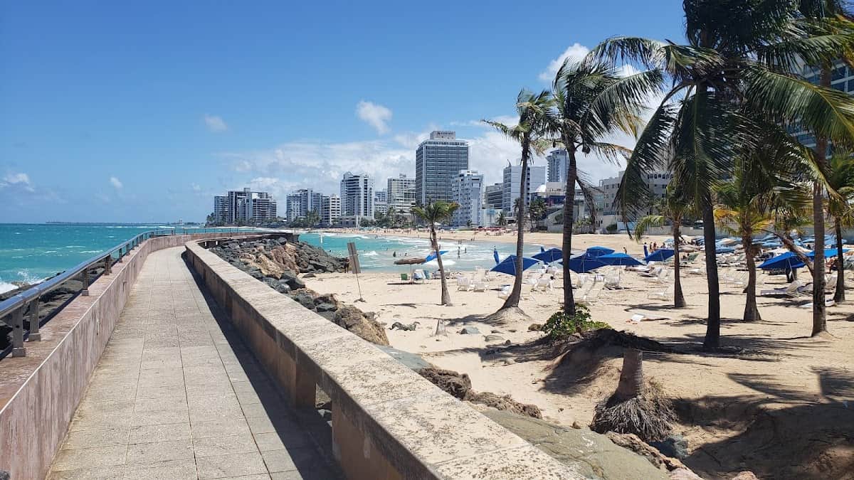 Ocean Park – Barbosa Segment beach in San Juan, Puerto Rico - Scenic